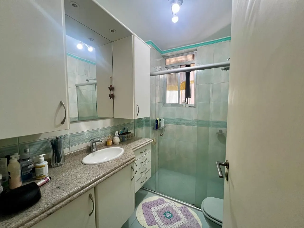 Imagem Apartamento 3 dormitórios com 80m2 no bairro Floresta.