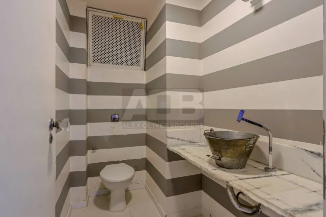 Imagem Apartamento à venda em Copacabana, 4quartos, 244m2, 1vg, Pça Eugenio Jardim