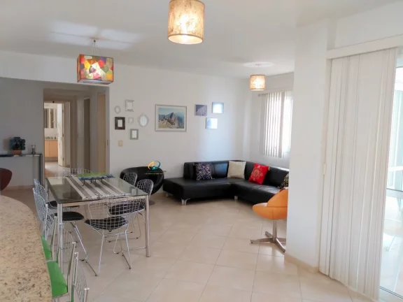 Imagem Apartamento Padrão para Venda e Aluguel em Astúrias Guarujá-SP