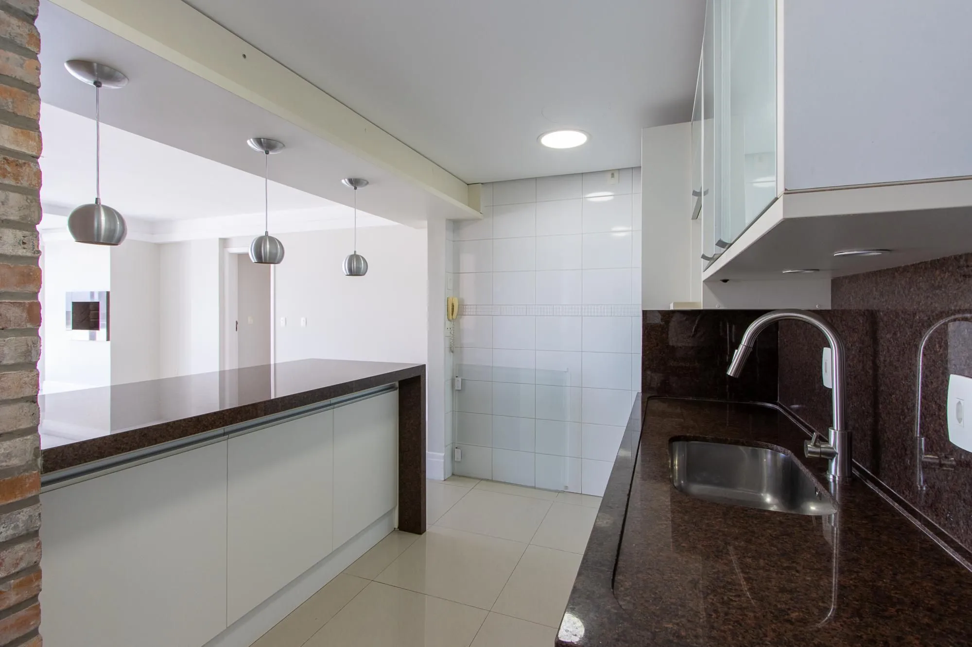 Imagem Excelente apartamento de 3 dormitórios, 1 suíte e 2 vagas de garagem.