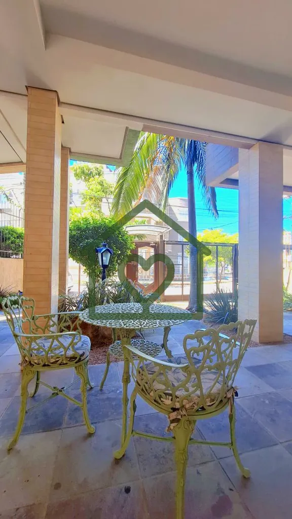 Imagem A/J BROKERS VENDE NO BAIRRO RIO BRANCO EM PORTO ALEGRE: 
 
 APARTAMENTO GARDEN TIPO CASA ? SEMIMOBIL...