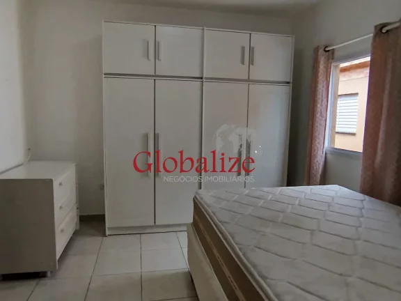 Imagem Sobrado com 3 banheiros, 1 social e 2 suítes com garagem privativa possui ar condicionado São Jorge -Santos R$425.000