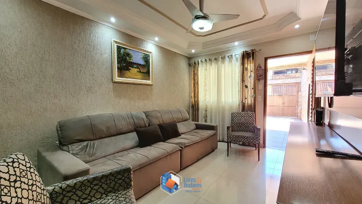 Imagem Sobrado para venda em Jardim Santa Adélia com 3 quartos, sendo 2 suítes, 97m²