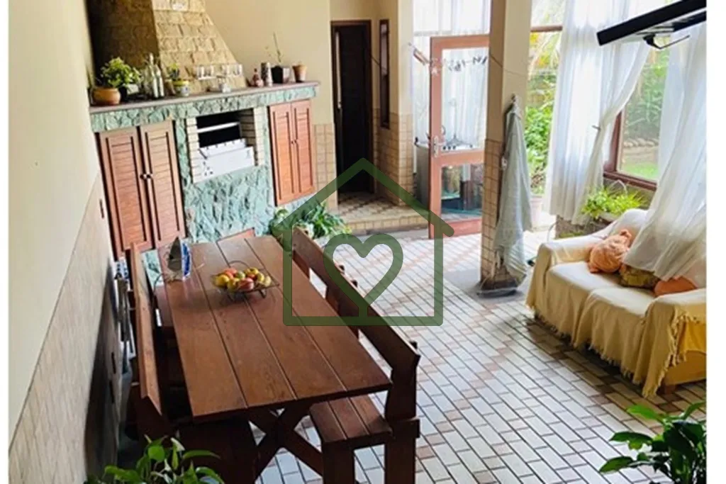 Imagem Imagine viver em uma casa onde cada ambiente convida ao conforto e ao bem-estar. Esta residência no...