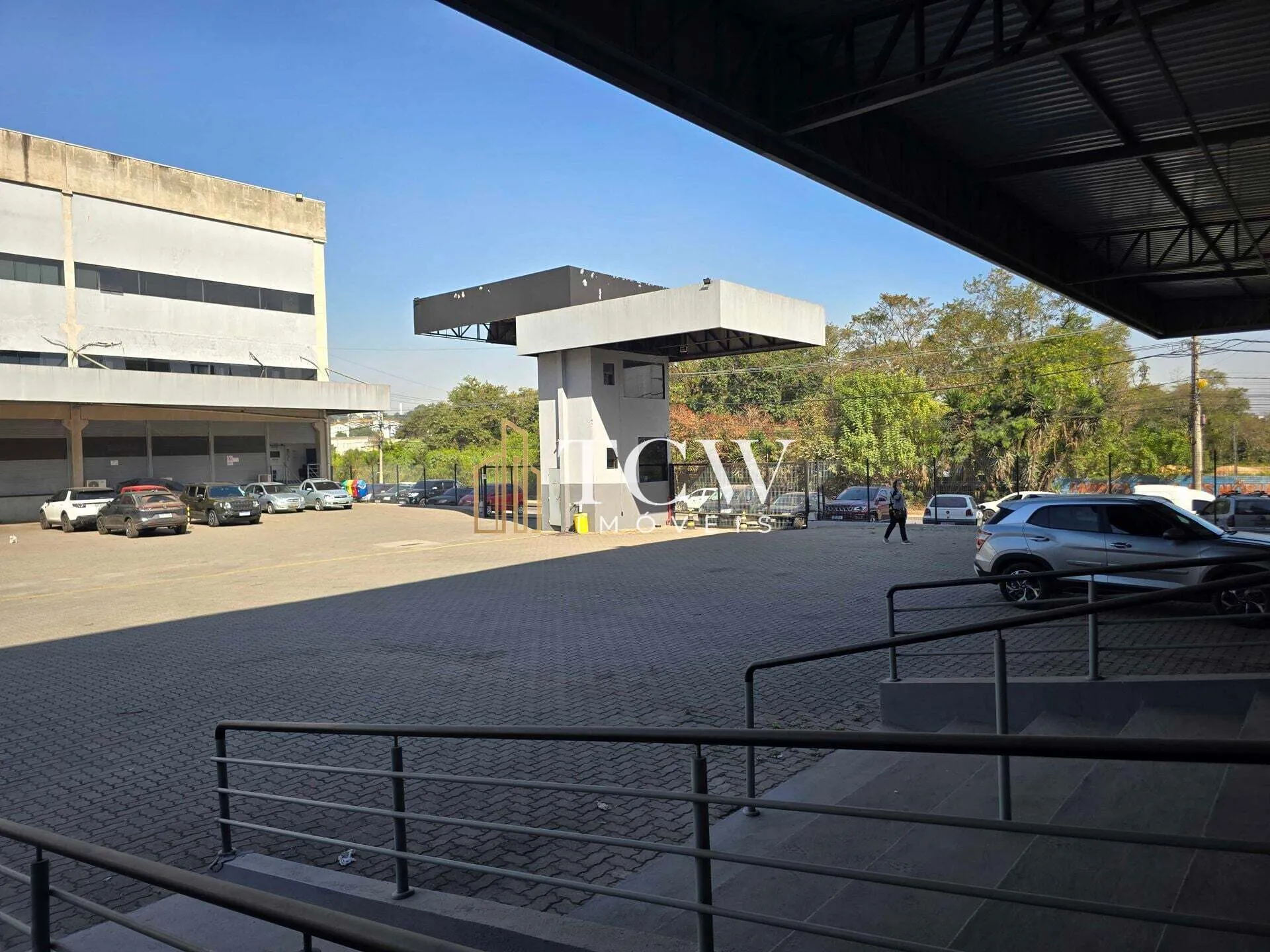 Imagem Galpão Logístico com 8 Docas para Locação em Guarulhos/SP | 5.000 m²