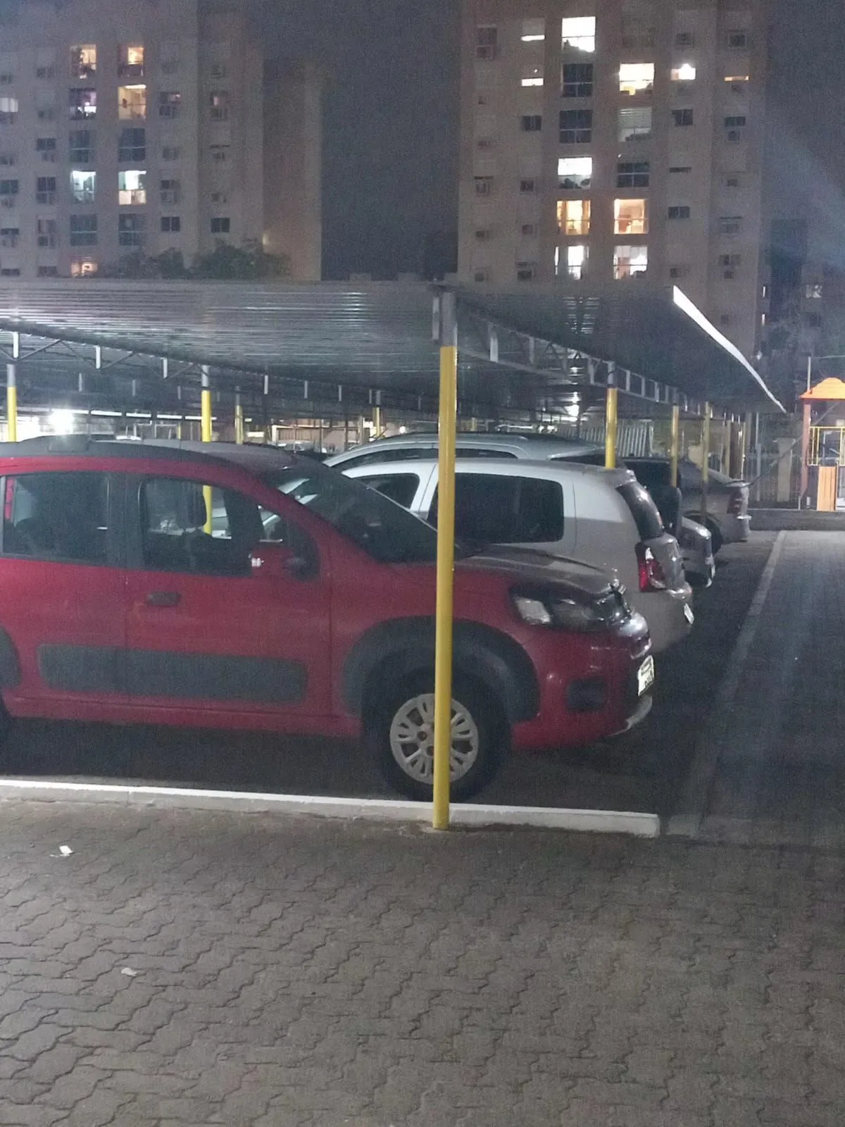 Imagem APARTAMENTO PARA VENDA 3 DORMITÓRIOS COM VAGA DE GARAGEM COBERTA E ELEVADOR.
