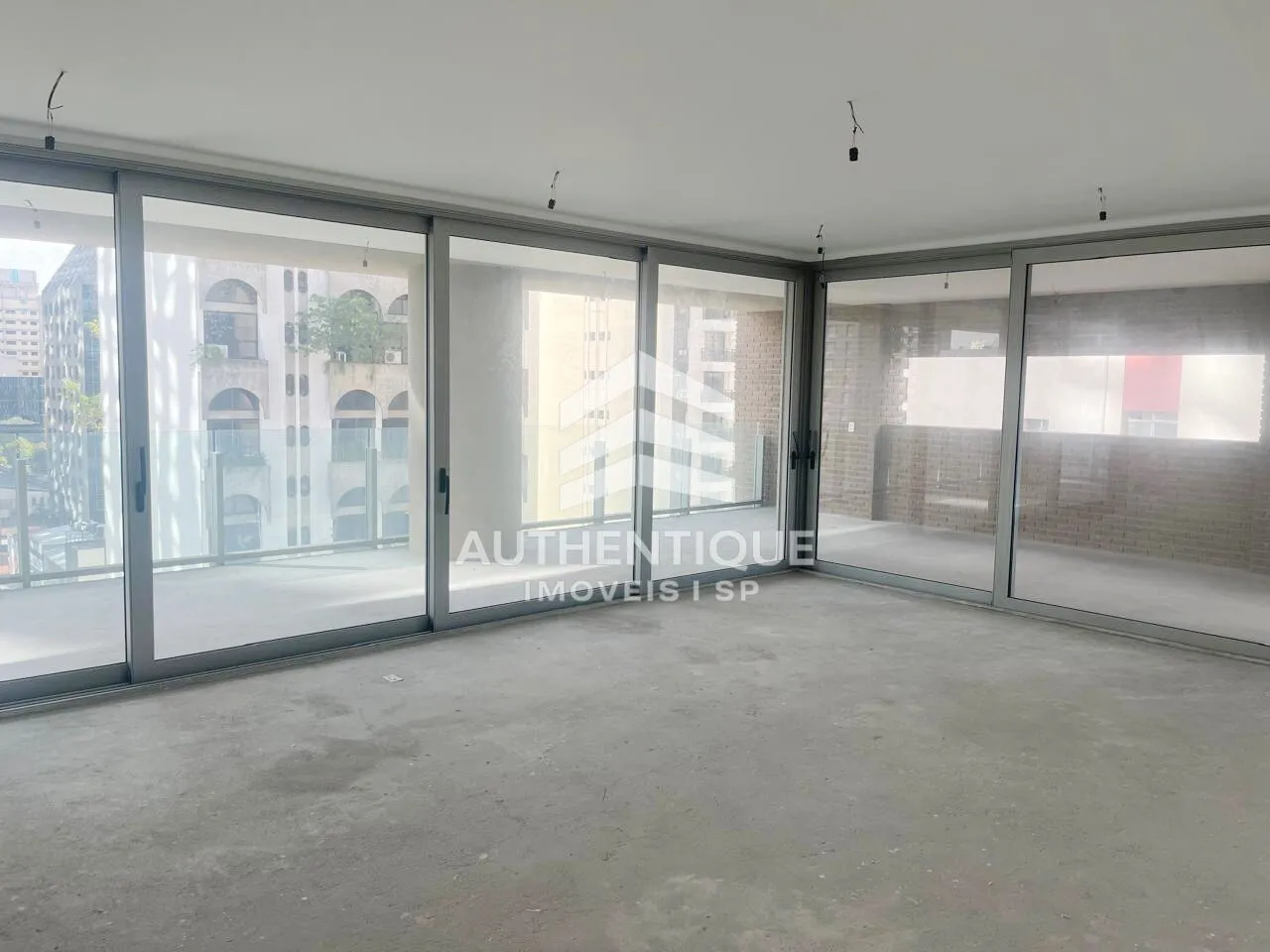 Imagem CASA LEOPOLDO ITAIM BIBI - Apartamento no bairro Itaim Bibi à venda