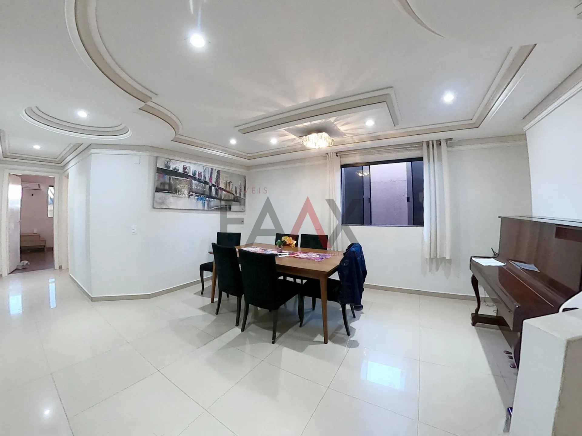 Imagem Casa à venda com amplo terreno, Bairro Alto da XV, GUARAPUAVA - PR