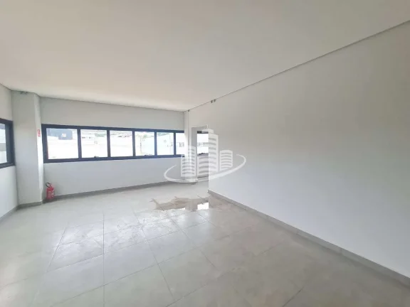 Imagem Galpão Industrial em Arujá

Condomínio Fechado

Área de terreno: 1.560 metros.

Área construíd...
