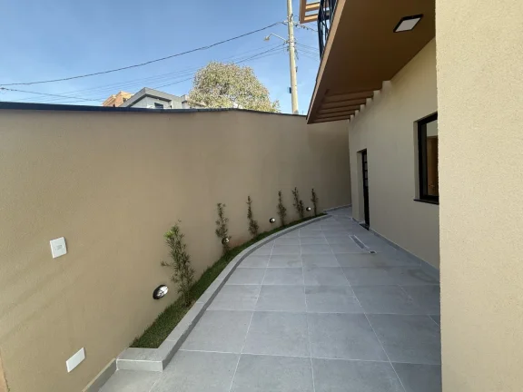 Imagem Casa de Esquina com Vista pra Mata - Portal dos Ipês