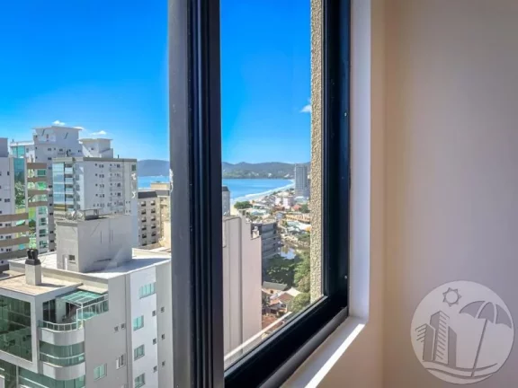 Imagem Linda cobertura com vista permanente da Praia em MEIA PRAIA