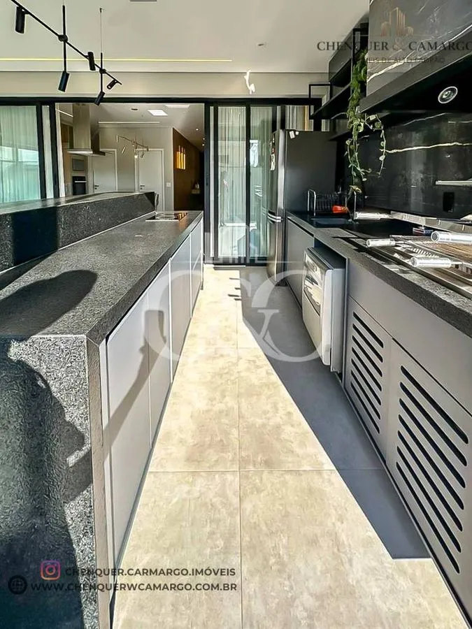 Imagem Casa porteira fechada à venda no Reserva Ermida Jundiaí, 237m², 3 suítes e automatizada
