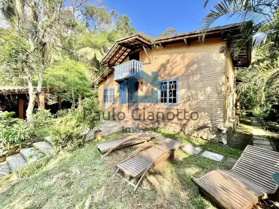 Foto do imóvel Casa em Condomínio na Região da Granja Viana em Rua do Pedregal