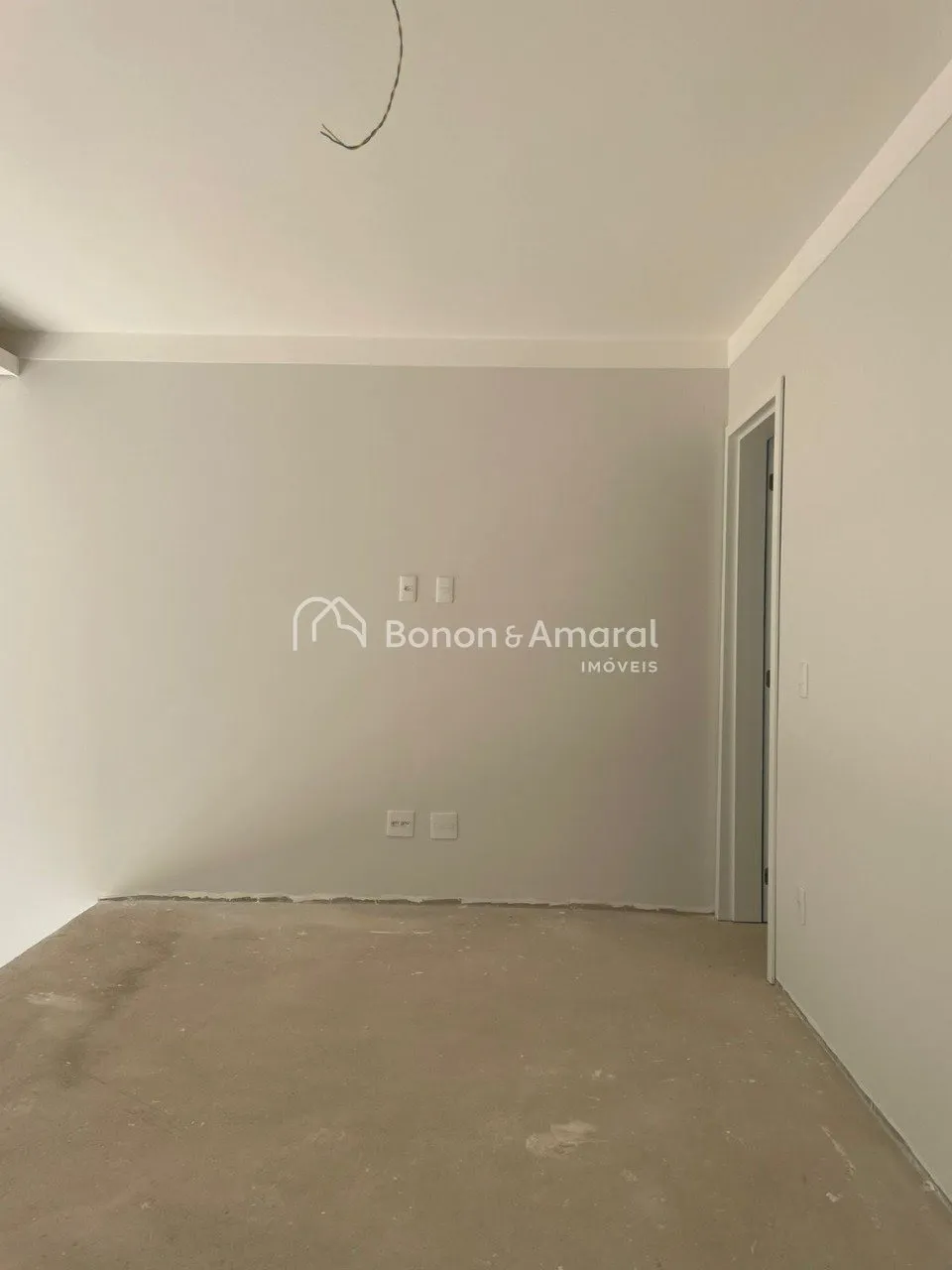 Imagem Casa em Condomínio Exclusivo no Parque das Universidades - Design Moderno e 3 Suítes ao lado da PUC