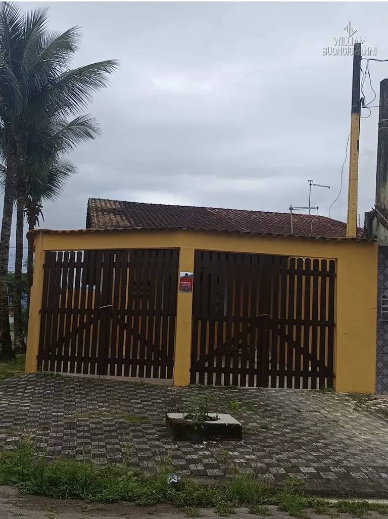 Imagem Casa térrea 2 dormitórios sendo 1 suíte em Mongaguá