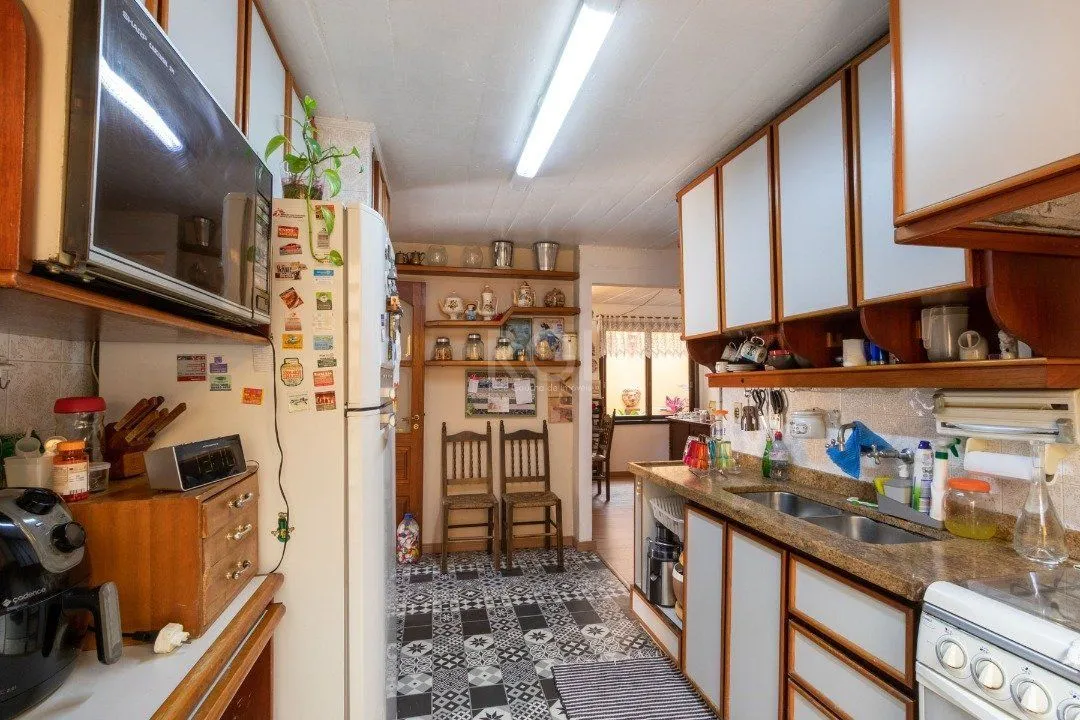 Imagem Casa para Venda - 435m², 4 dormitórios, sendo 4 suites, 4 vagas - Cristal