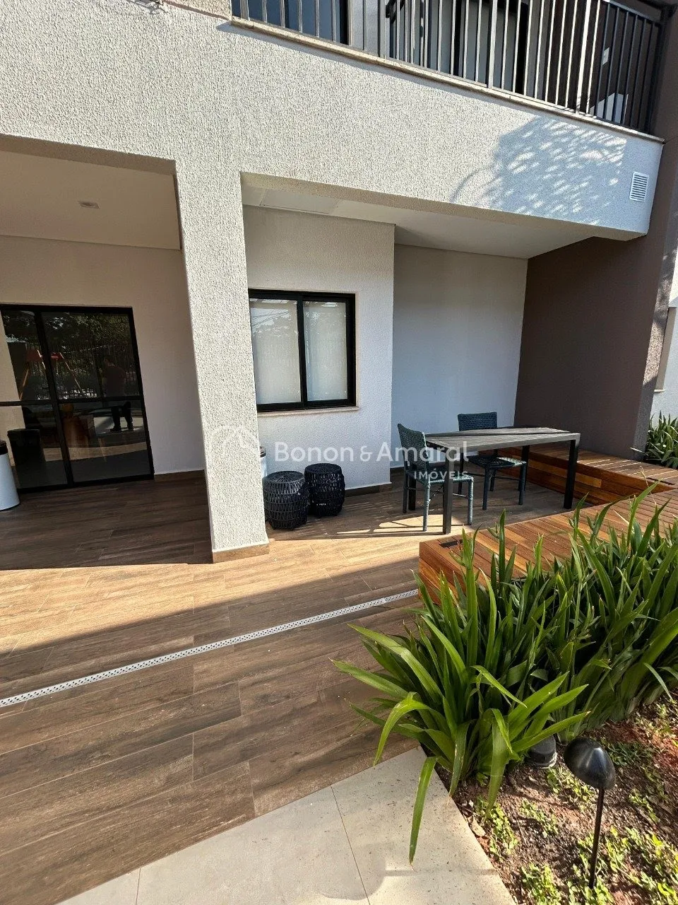 Imagem Apartamento Garden a venda com 2 Quartos sendo 1 suíte, 2 banheiros e 2 vagas Mansões Santo Antonio 61m²