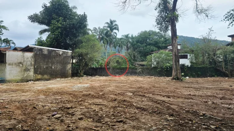Imagem TERRENO EM BOIÇUCANGA 1300 METROS QUADRADOS, TODO MURADO,BEM LOCALIZADO,PERTO DE TODA ESTRUTURA DO BAIRRO.OPORTUNIDADE