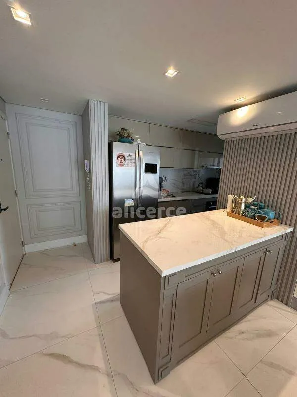 Imagem Apartamento à venda com 3 quartos 1 suíte, 96,37m² em Abraão Florianópolis