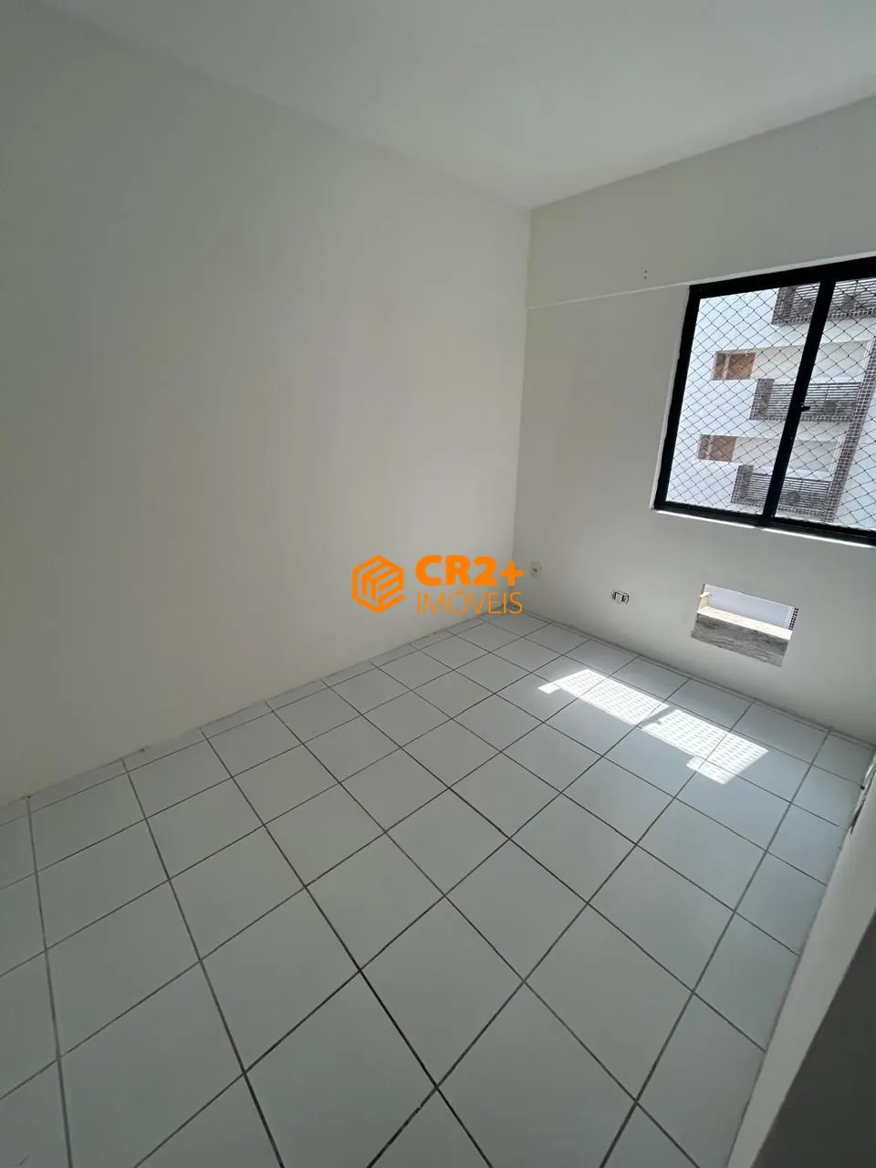Imagem Vendo apartamento 03 quartos, 01 suíte 02 vagas de garagem no Espinheiro. 81m²