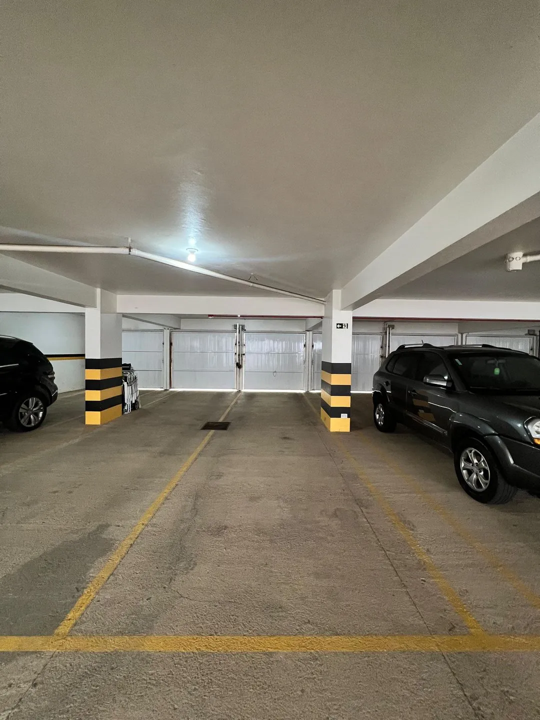 Imagem Apartamento à venda em Torres, Predial, com 4 quartos, 180m2