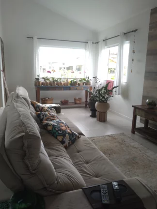 Imagem Casa ampla e aconchegante em Areias de Palhocinha, Garopaba-SC: localização ideal!