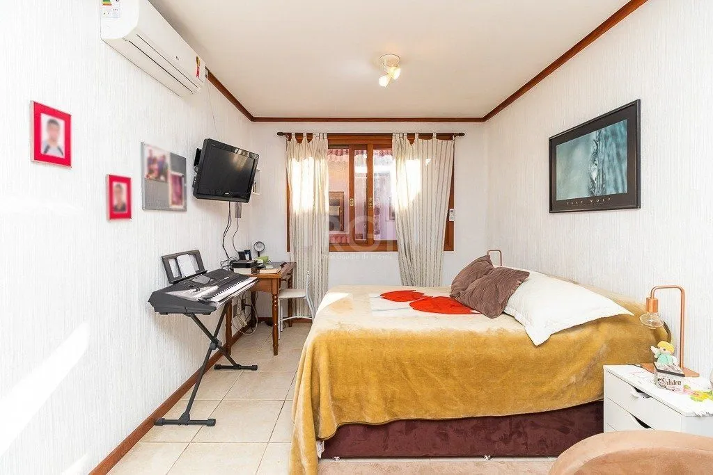 Imagem Casa Condominio para Venda - 239.9m², 3 dormitórios, Santa Tereza