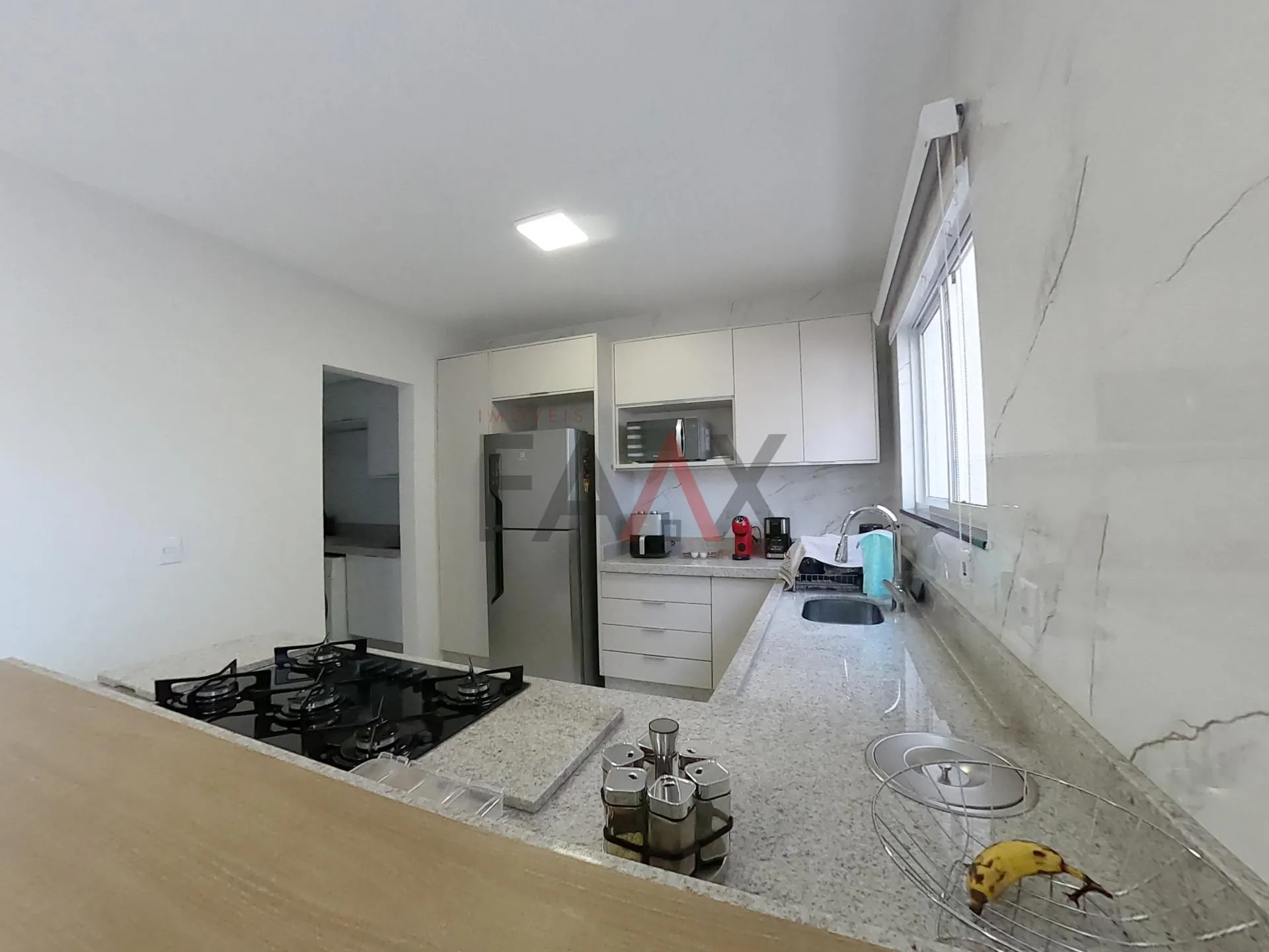 Imagem Sobrado à venda no BOQUEIRÃO com piscina e espaço gourmet em GUARAPUAVA - PR
