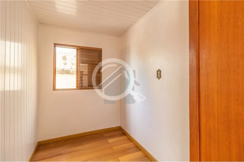 Imagem Para a família que curte e deseja uma casa ampla, com jardim, pátio e tranquilidade peculiar da zo...
