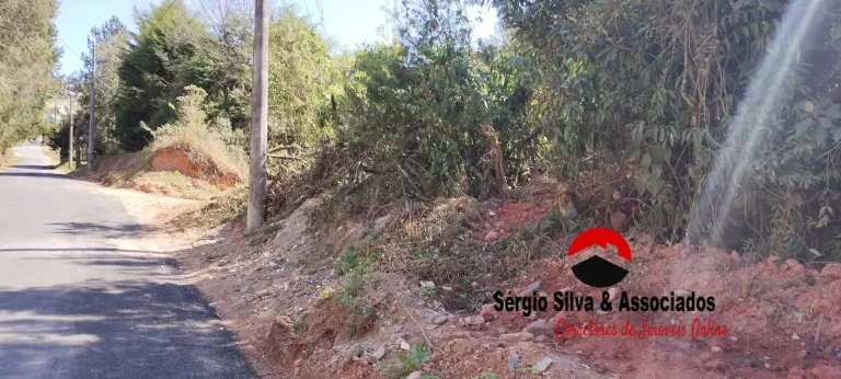 Imagem Terreno a Venda na Região do Alta da Boa Vista em Campos do Jordão -SP.
