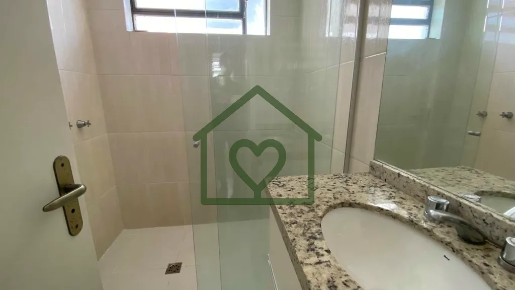 Imagem Apartamento de 3 dormitórios na Santos Neto - Petrópolis! 
Amplo, desocupado, são 128,00m2 de ár...