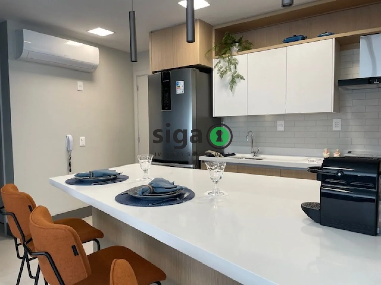 Imagem Apartamento mobiliado para VENDA com 2 dorms, sendo 1 suite, 1 vg com vista eterna para o Jd Europa