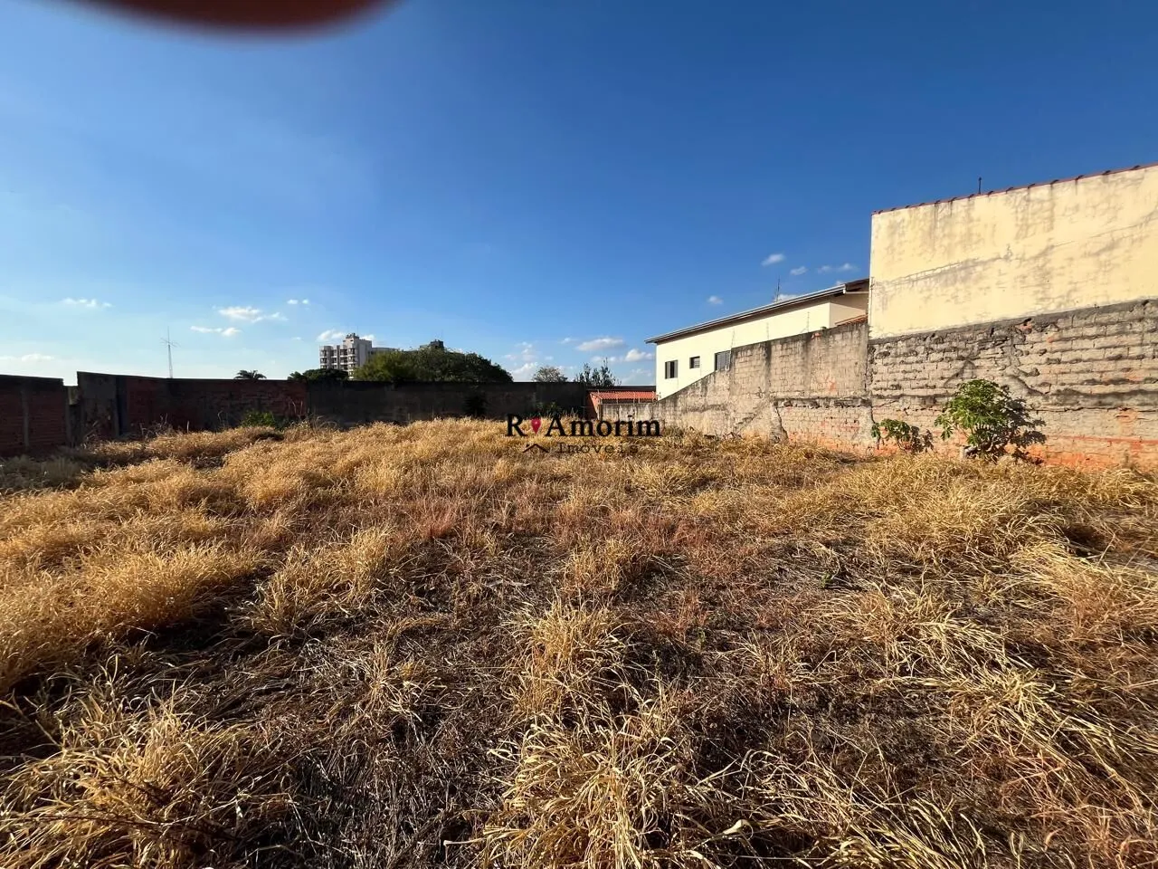 Imagem Terreno a venda em Itu/SP, com 1000 metros em ótima localização, ACEITA PERMUTA POR APTO EM ITU