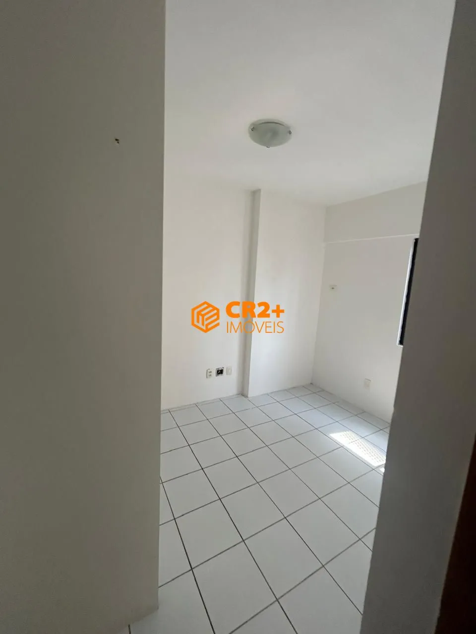Imagem Vendo apartamento 03 quartos, 01 suíte 02 vagas de garagem no Espinheiro. 81m²