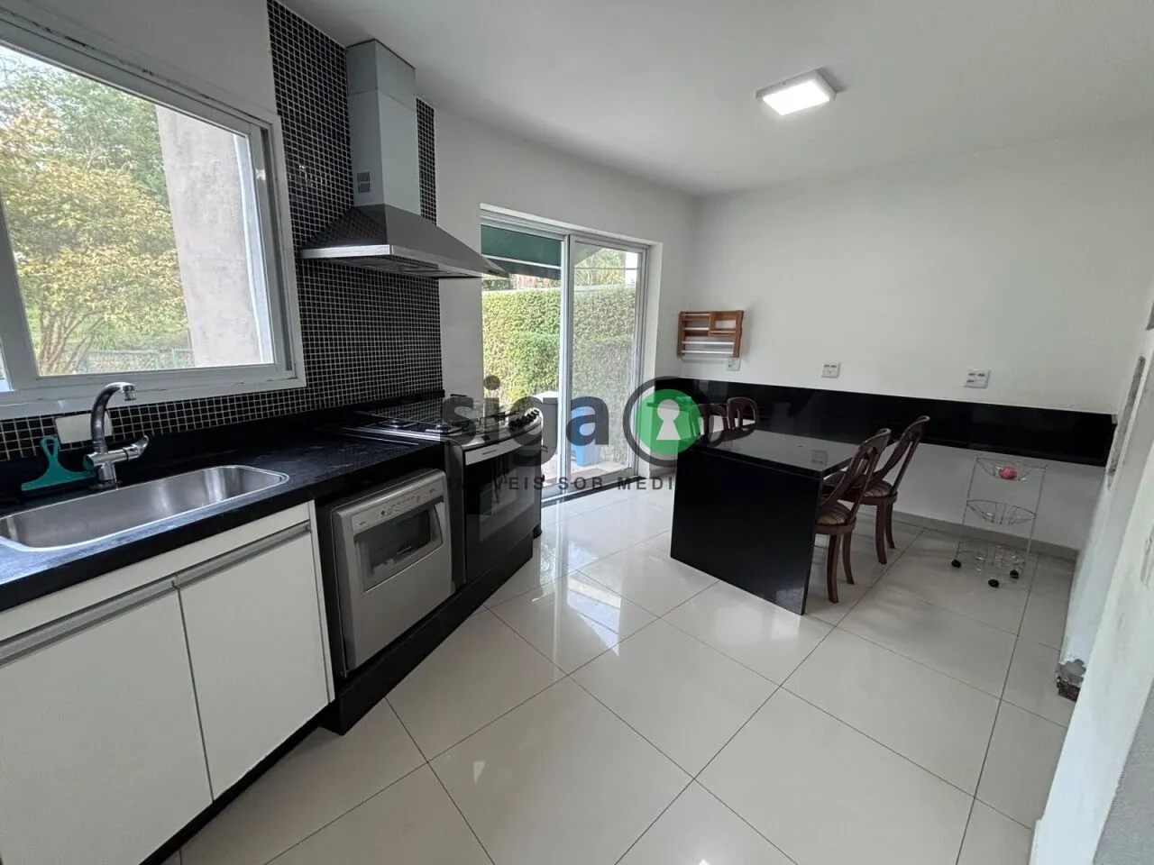 Imagem Casa em Condomínio com 3 Quartos no Cidade Jardim