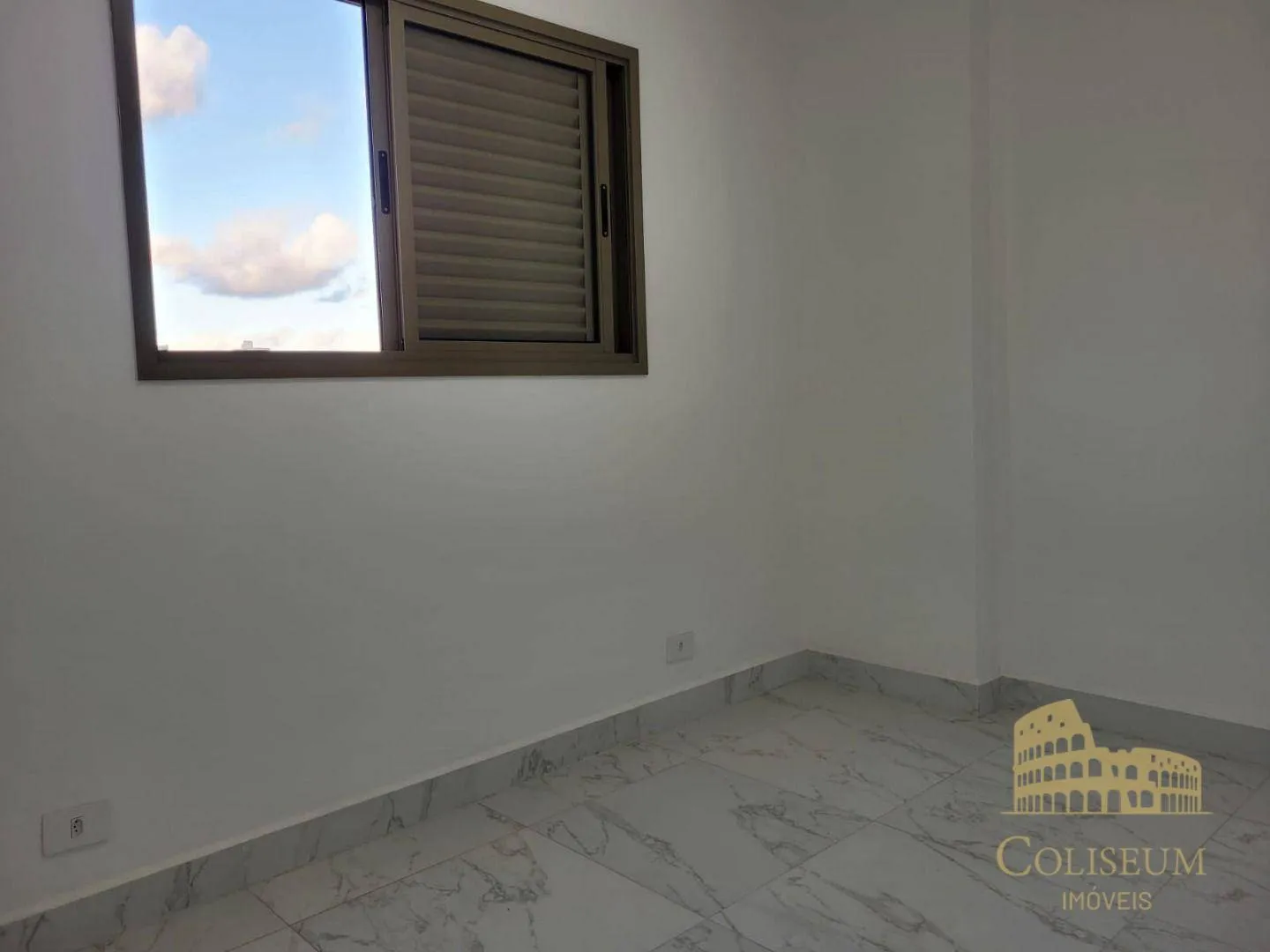 Imagem Apartamento com 2 dormitórios para alugar, 61 m² por R$ 3.200,00/mês - Aviação - Praia Grande/SP