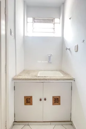 Imagem Conjunto Comercial de Alto Padrão na Consolação: 3 Salas, 1 Vaga, 84m² - Venda ou Locação em São Paulo-SP!