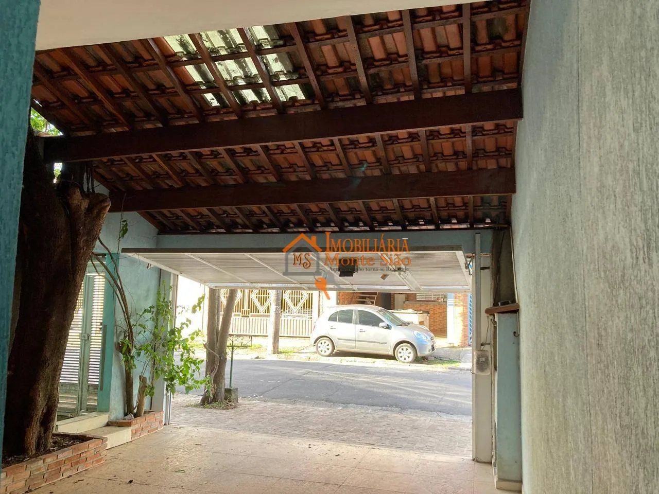 Imagem Sobrado com 3 dormitórios à venda, 245 m² por R$ 690.000,00 - Parque São Miguel - Guarulhos/SP