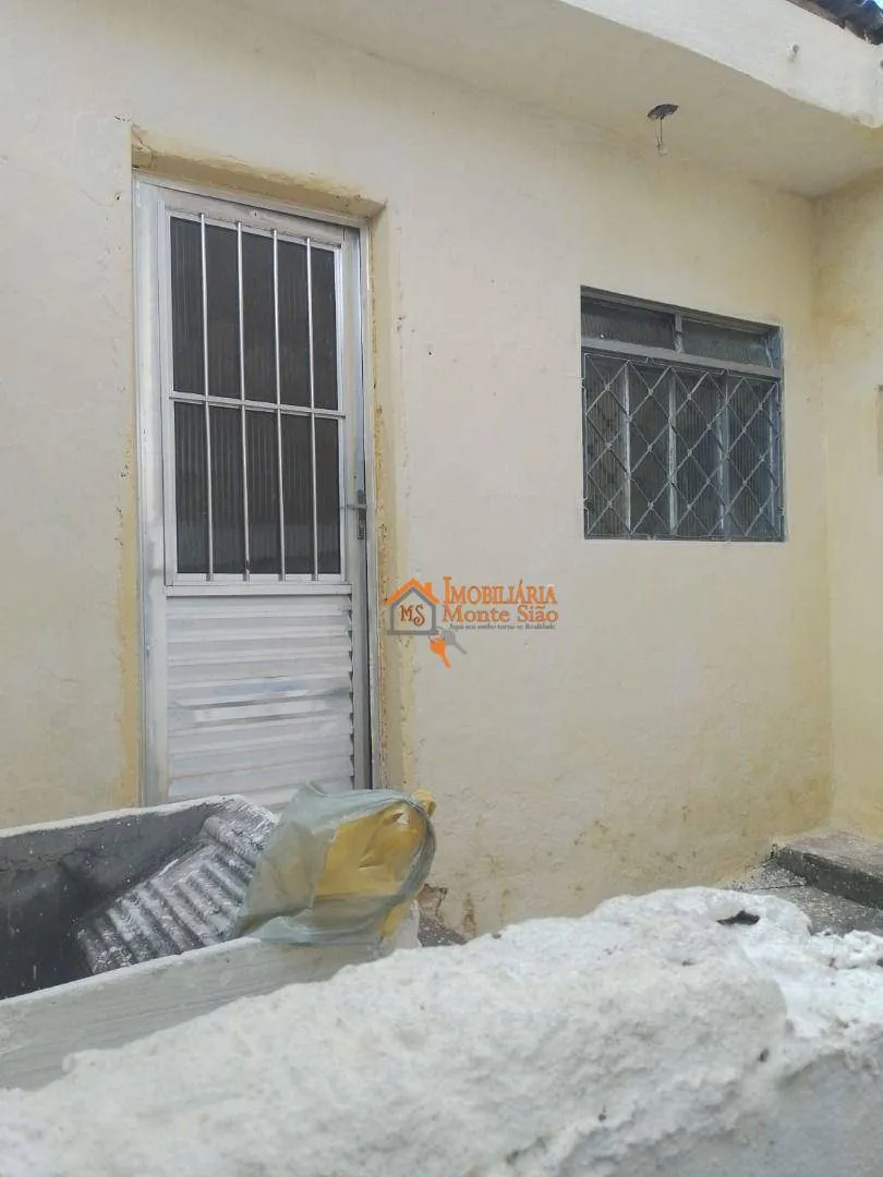 Imagem Sobrado com 4 dormitórios à venda, 200 m² por R$ 426.000,00 - Cidade Soberana - Guarulhos/SP