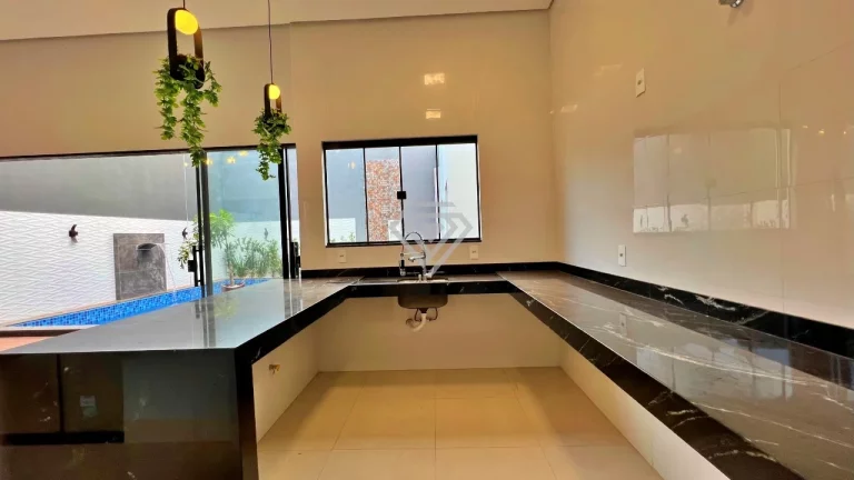 Imagem Casa 5 Suítes, 260 m² c/ Lazer na 106 Norte