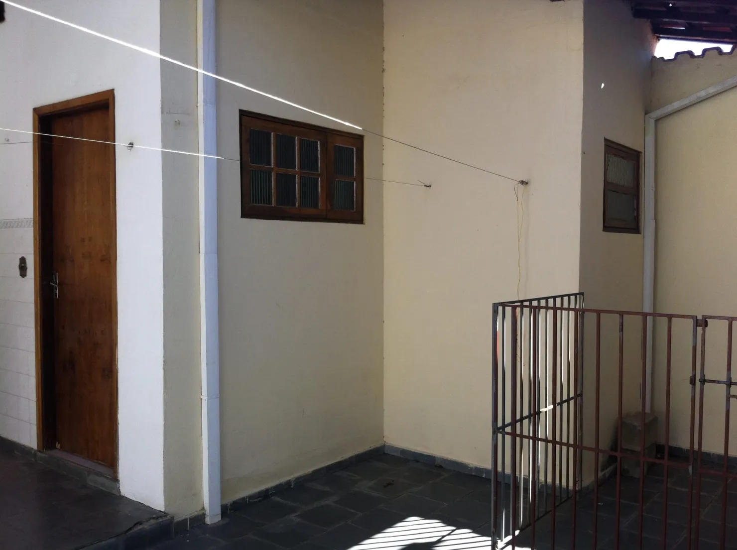 Imagem Casa à venda 3 Quartos, 1 Suite, 3 Vagas, 300M², Vila Rica, Pindamonhangaba - SP