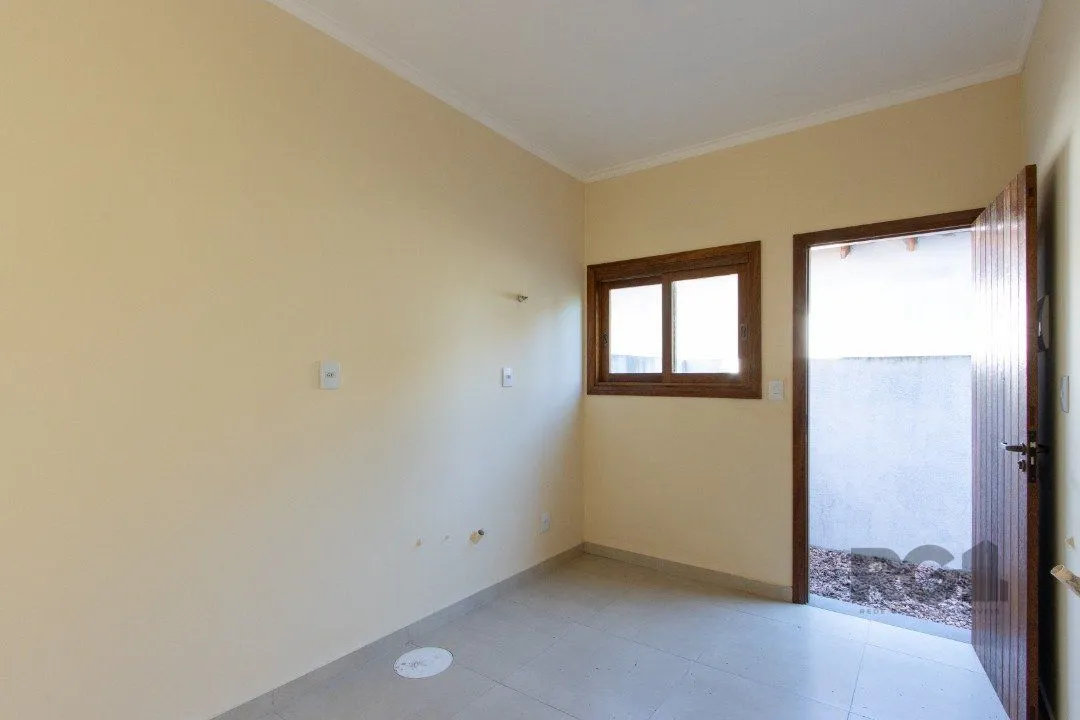 Imagem LINDA CASA EM CONDOMÍNIO JUNTO À NATUREZA