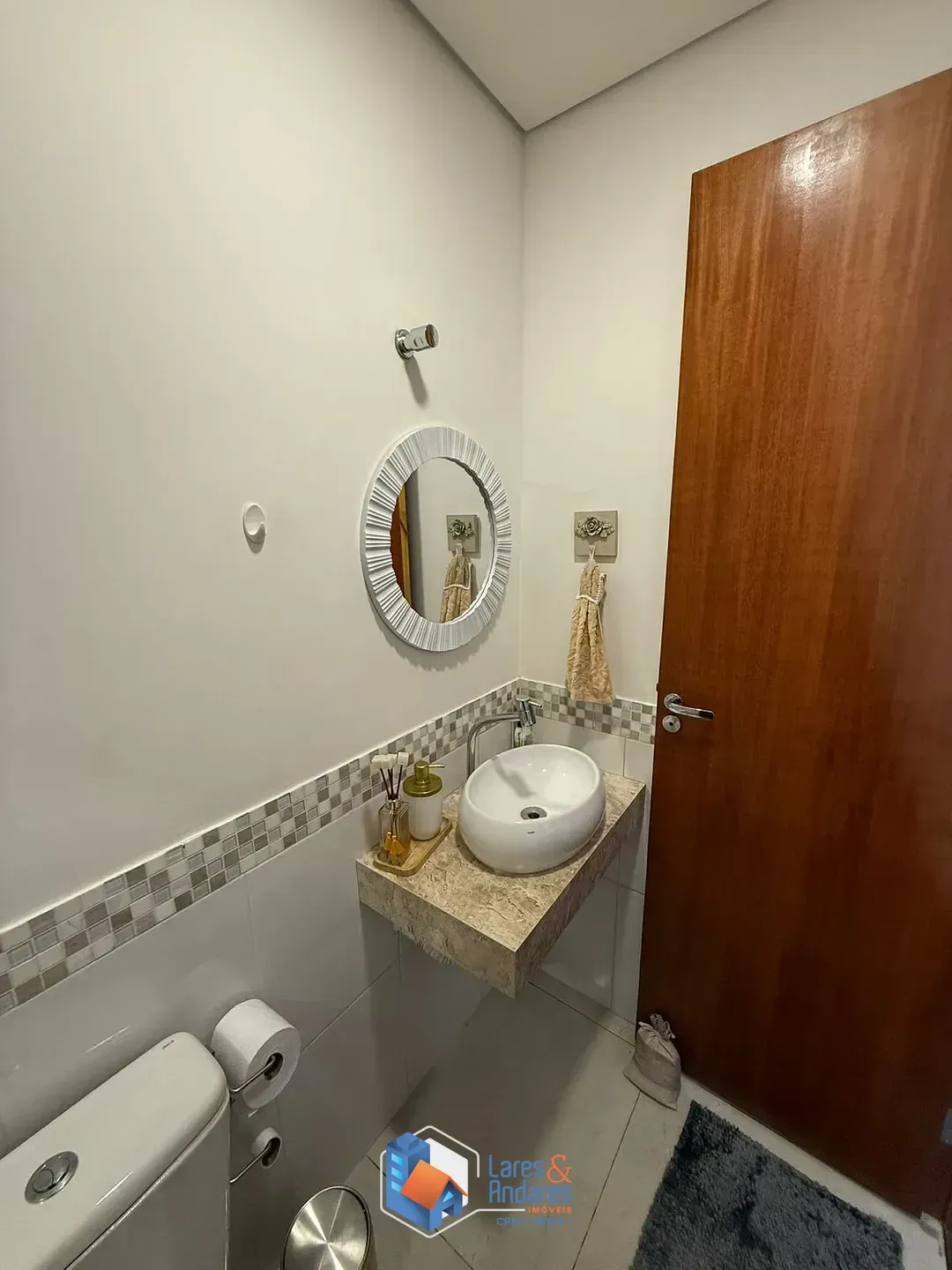 Imagem Sobrado para venda em Bosque da Saúde com 3 quartos, sendo 1 suíte, 134m²