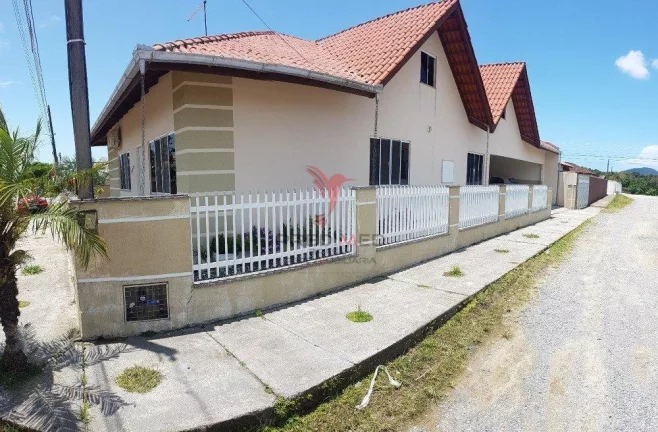 Casa 3 quartos com suítes na Penha em Av. Curitiba