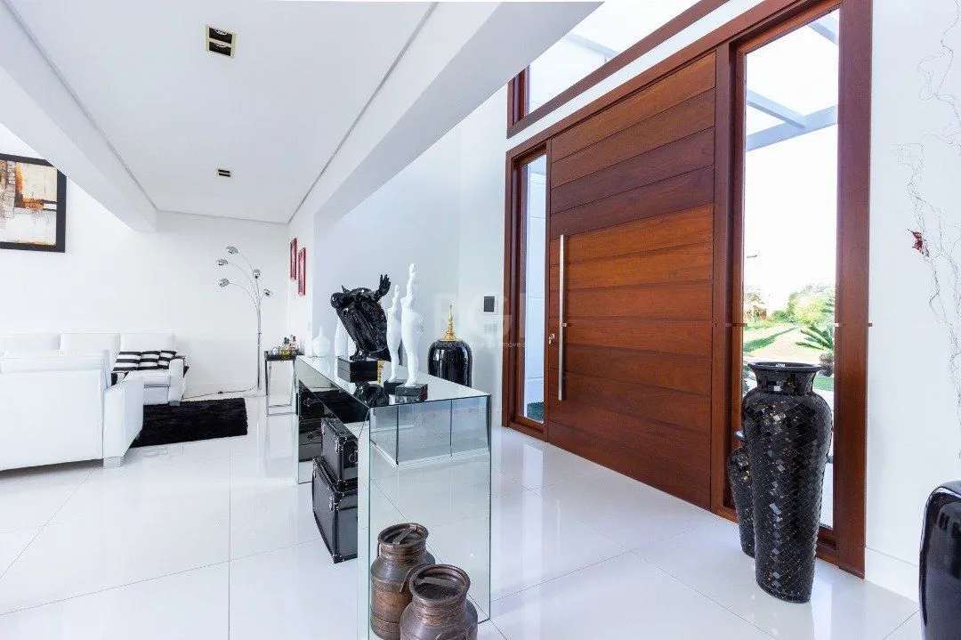 Imagem Casa para venda no condomínio Terra Ville com 3 dormitórios, sendo 3 suites e 4 vagas