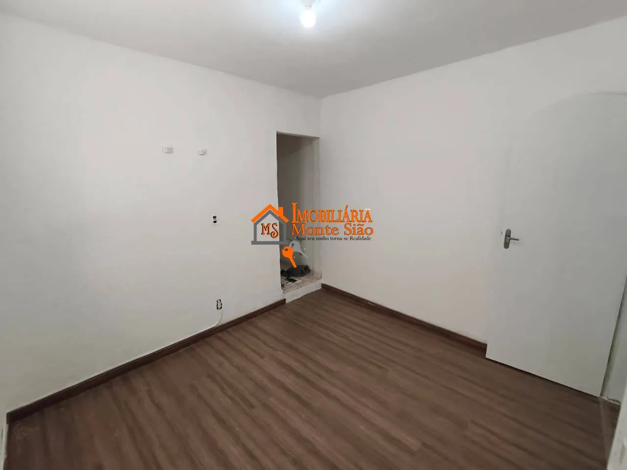 Imagem Sobrado com 4 dormitórios para alugar, 250 m² por R$ 3.460,00/mês - Ponte Grande - Guarulhos/SP