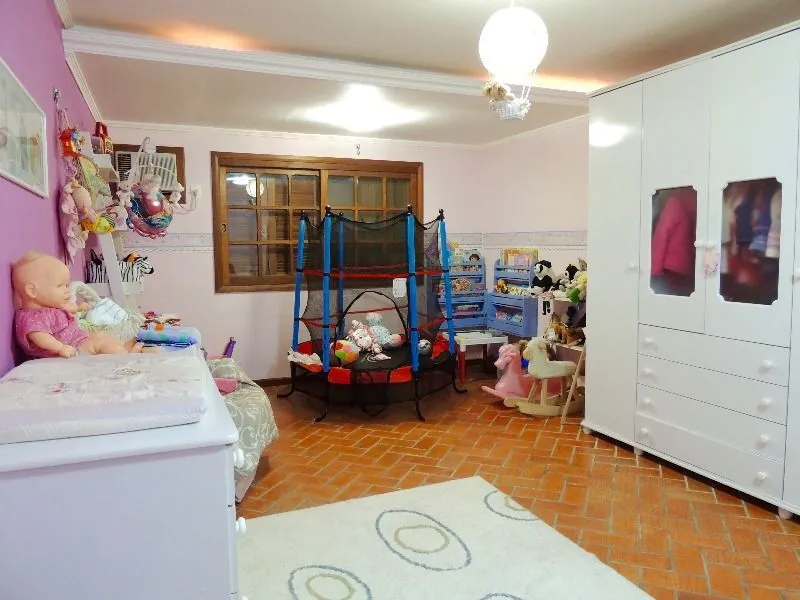 Imagem Casa para Venda com 3 dormitórios, sendo 2 suites e 3 vagas no bairro Belém Novo