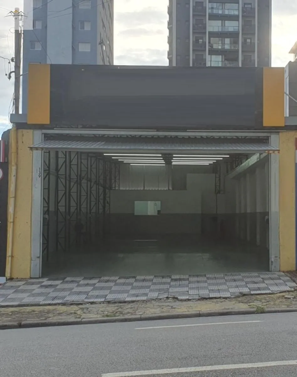 Imagem Galpão para locação no Centro de Osasco 223m² 2 wc 2 salas.