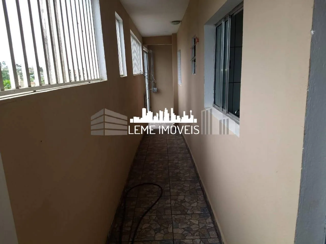 Imagem DUAS CASAS COM O2 CÔMODOS CADA UMA! OPÇÃO DE IMÓVEL PARA RENDA OU MORADIA!
