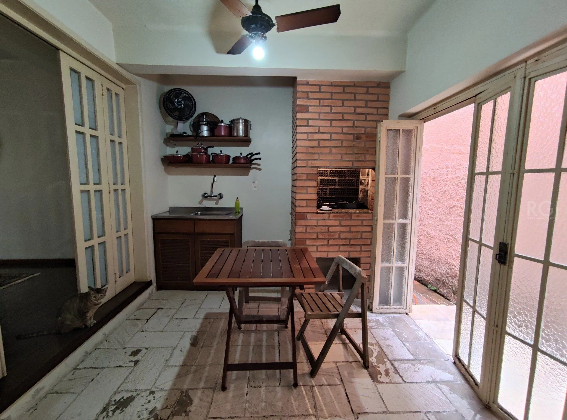 Imagem Sobrado para Venda - 345m², 4 dormitórios, sendo 2 suites, 2 vagas - Independência